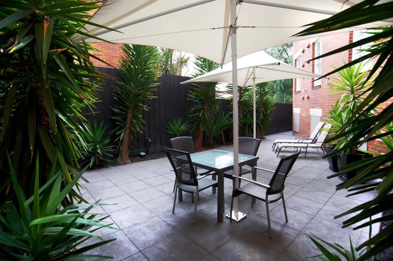Quest East Melbourne Aparthotel Kültér fotó