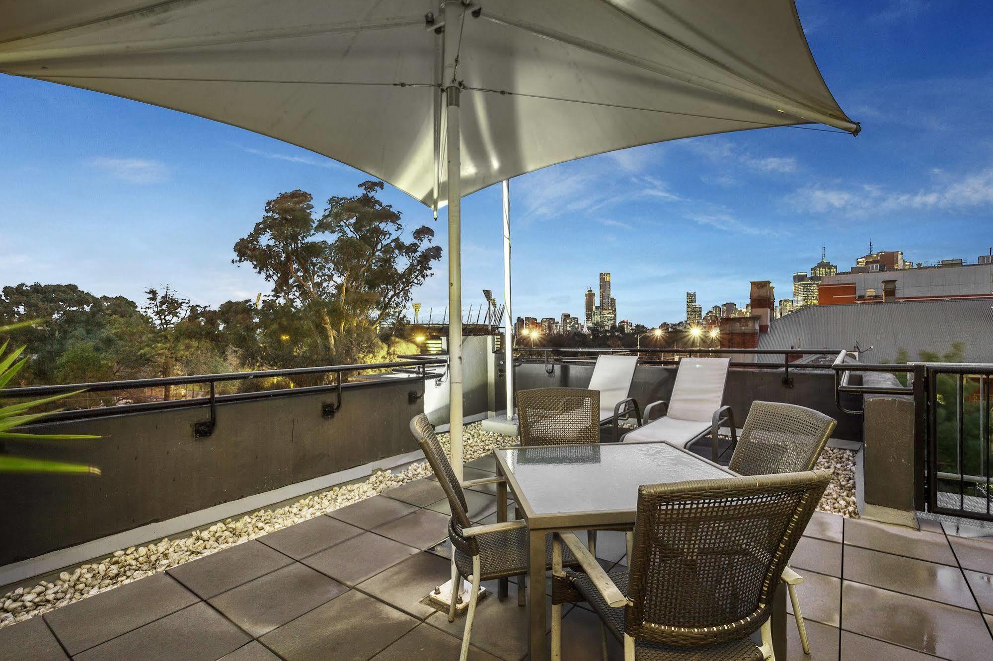 Quest East Melbourne Aparthotel Kültér fotó